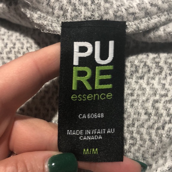 Pure Essence super soft light gray poncho size medium - Picture 10 of 11